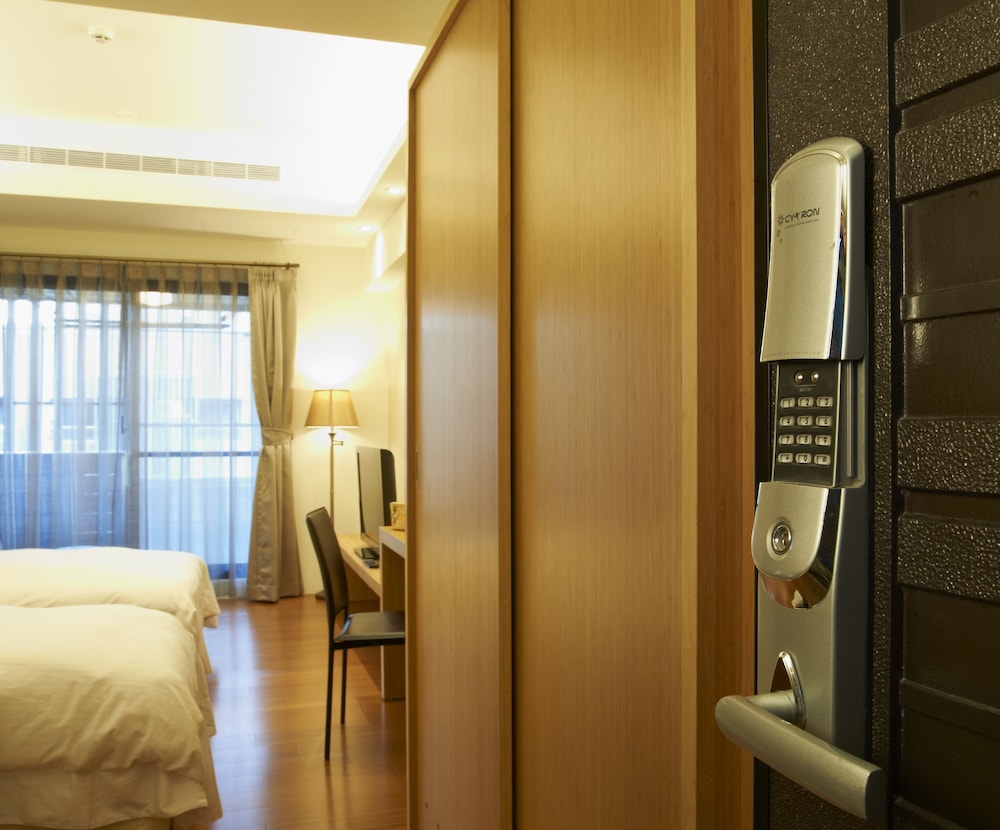 MASTER HOTEL 24/25