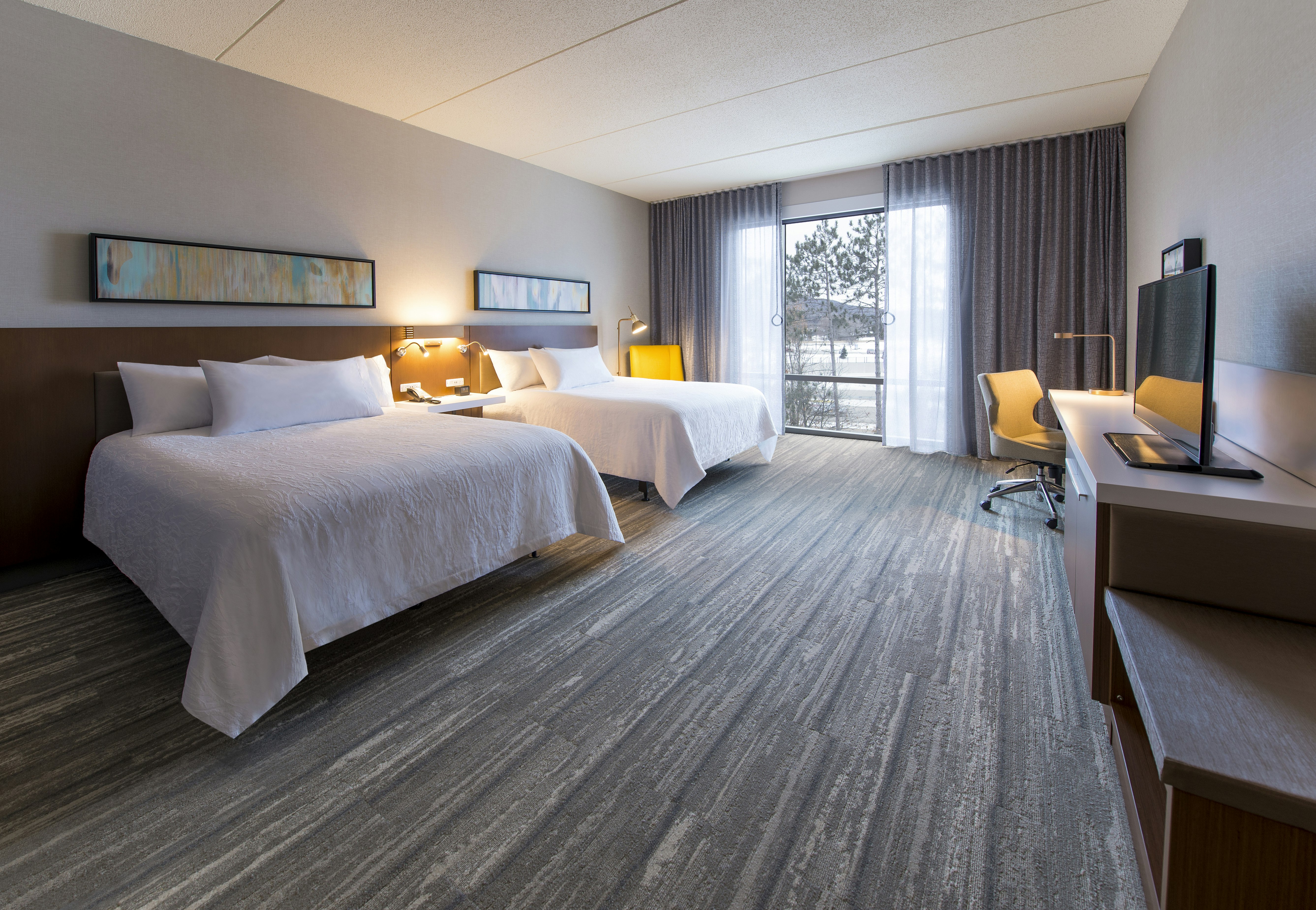 Suite, 2 Queen Beds, Accessible