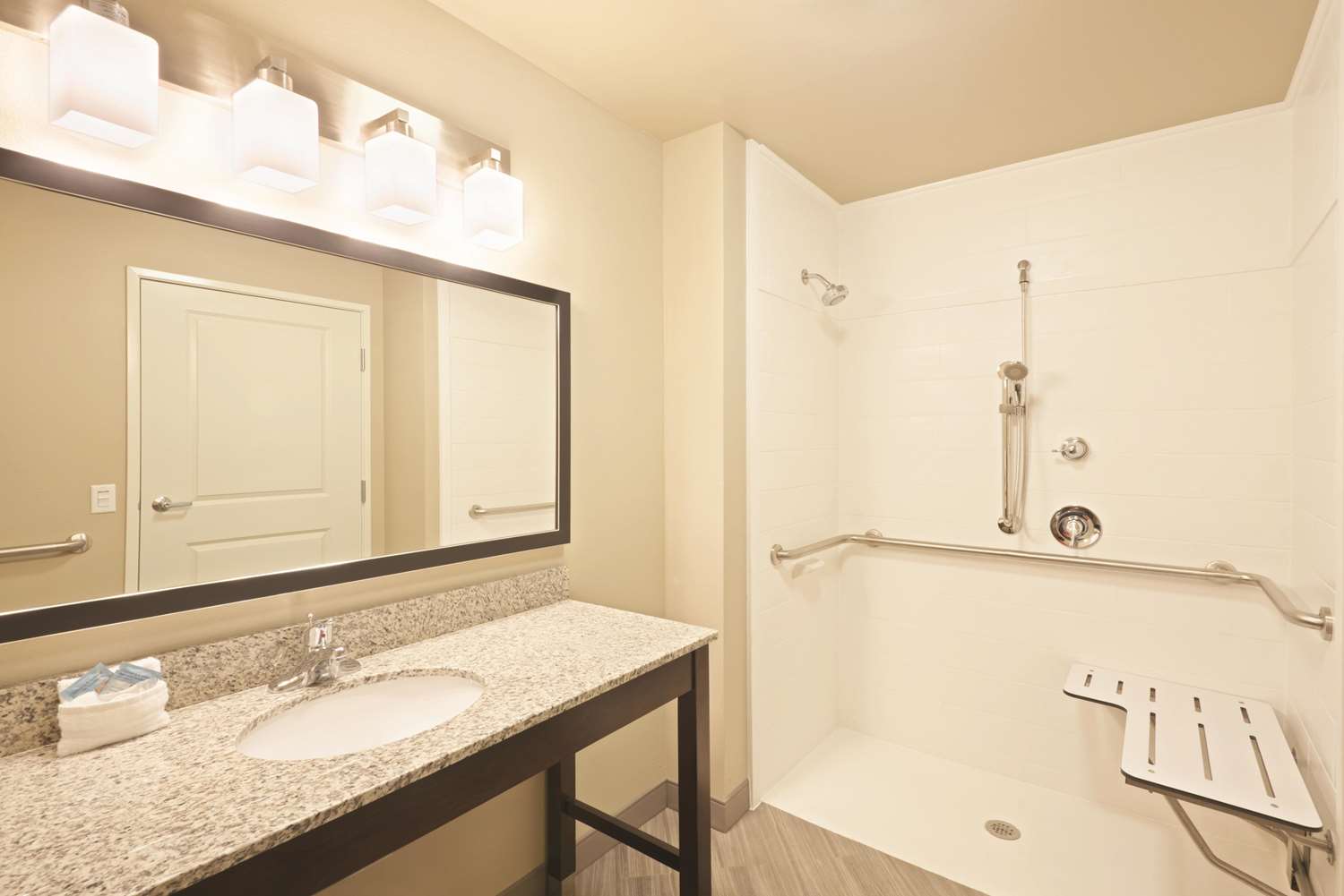 La Quinta Inn and Suites by Wyndham Billings 43/44