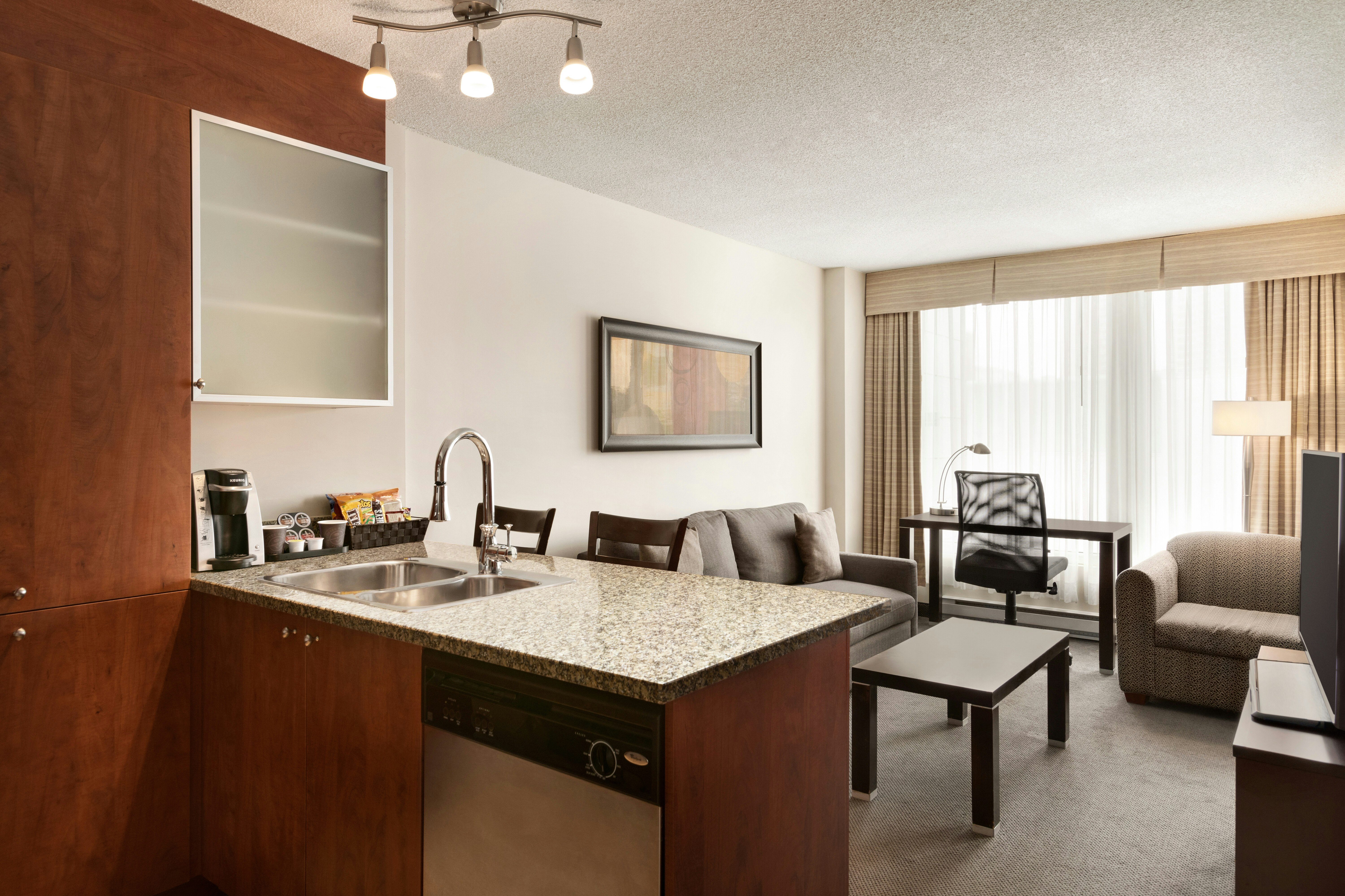 Embassy Suites By Hilton Montreal 52/81