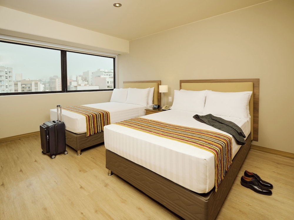 SUPERIOR, APARTMENT, TWIN BEDS