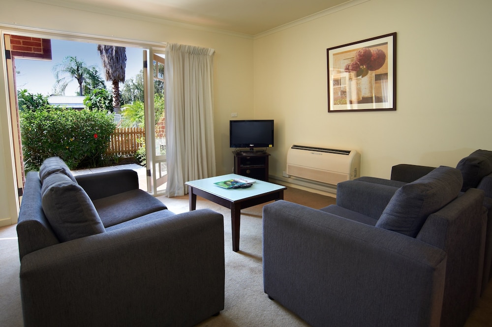 Comfort Apartments Royal Gardens 13/25