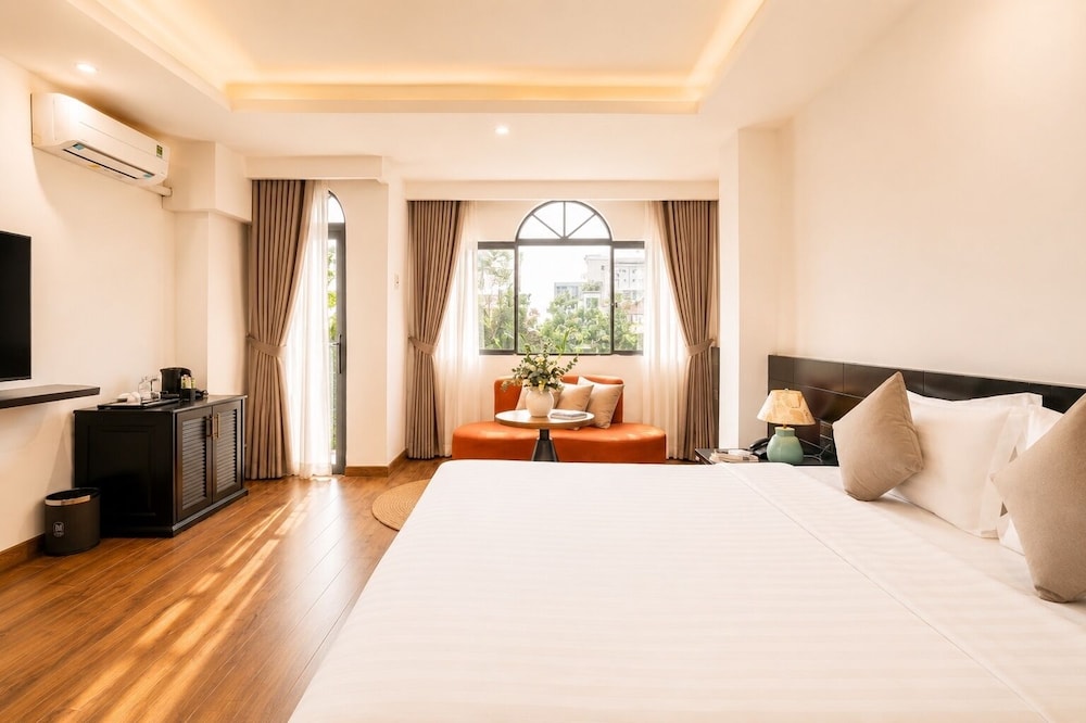 Park View Luxury Hotel 4/48