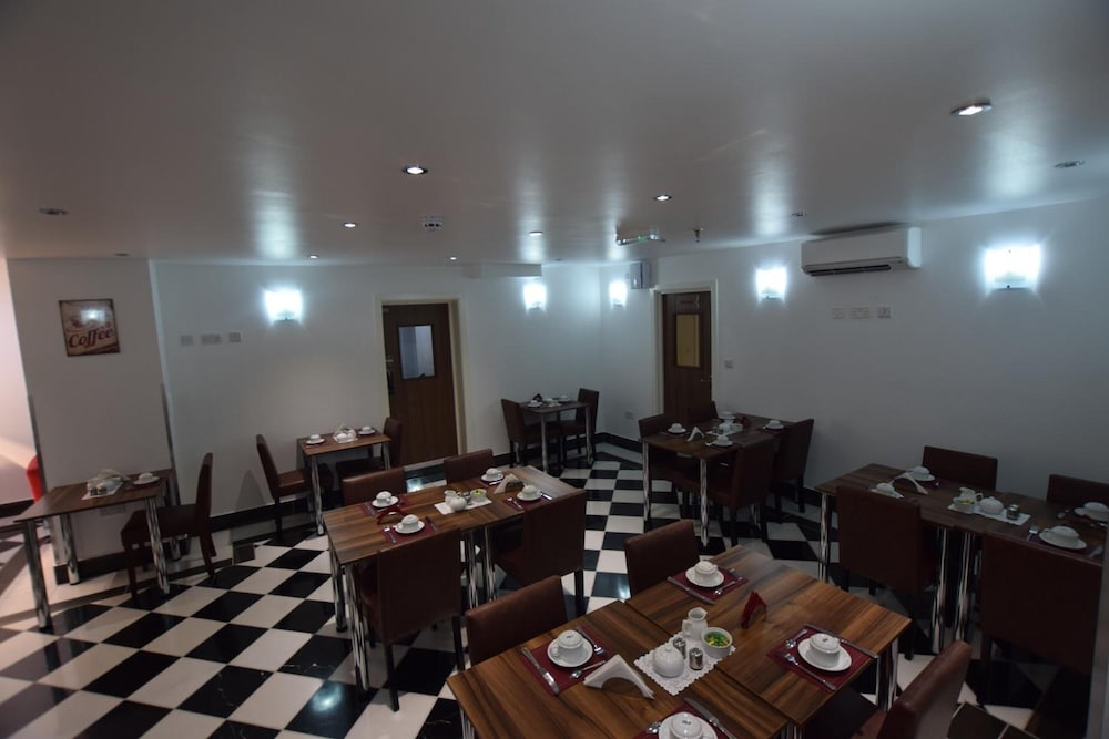 Lucky 8 Hotel 51/64