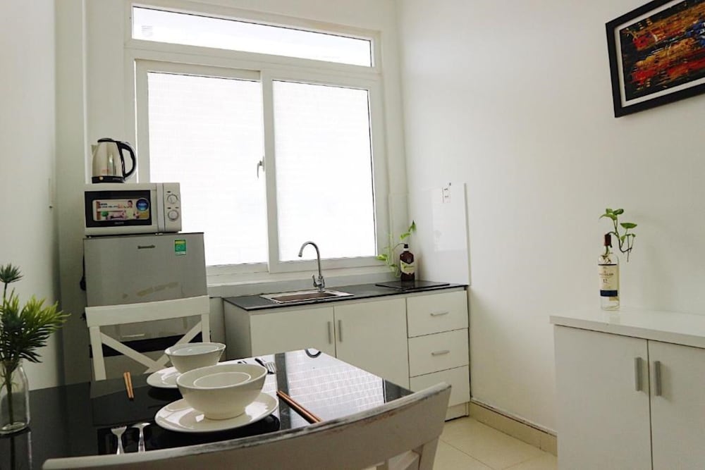 M-H Apartment Hotel 49/50