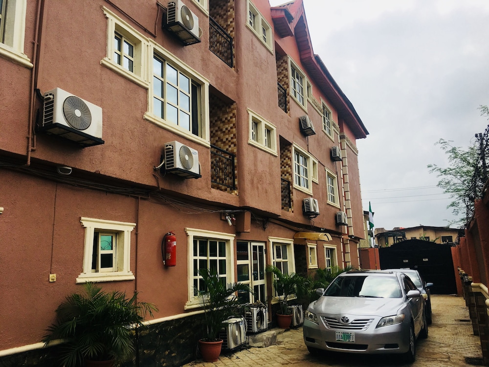 HardRock Hotel and Suites 40/48