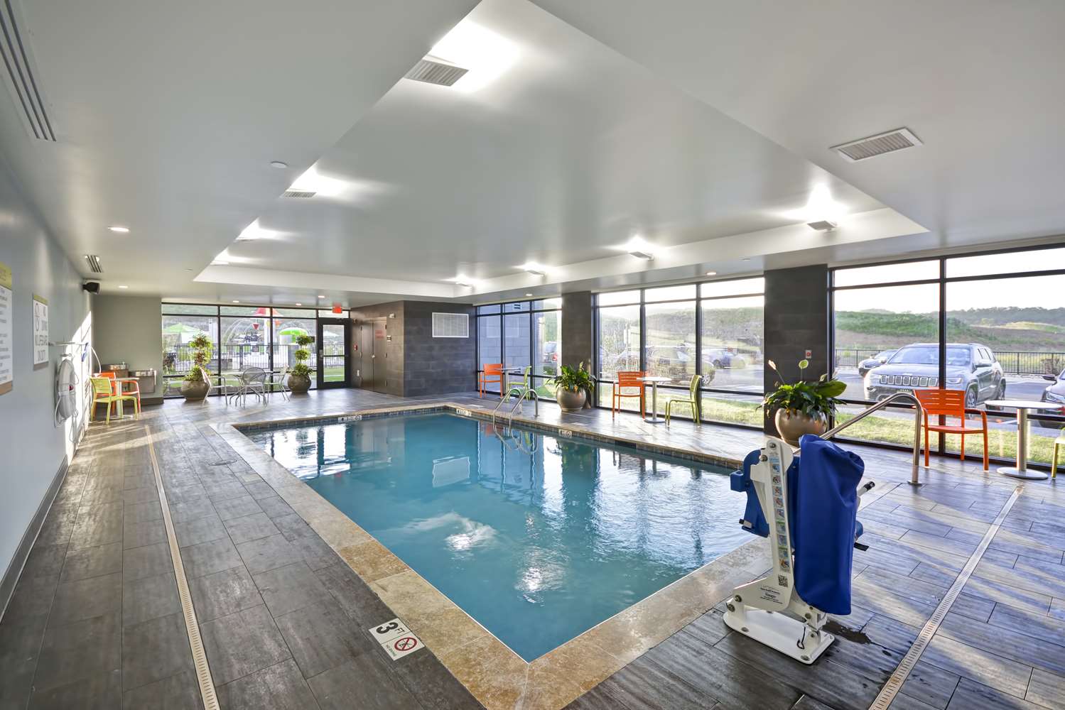 swimming pool spa
