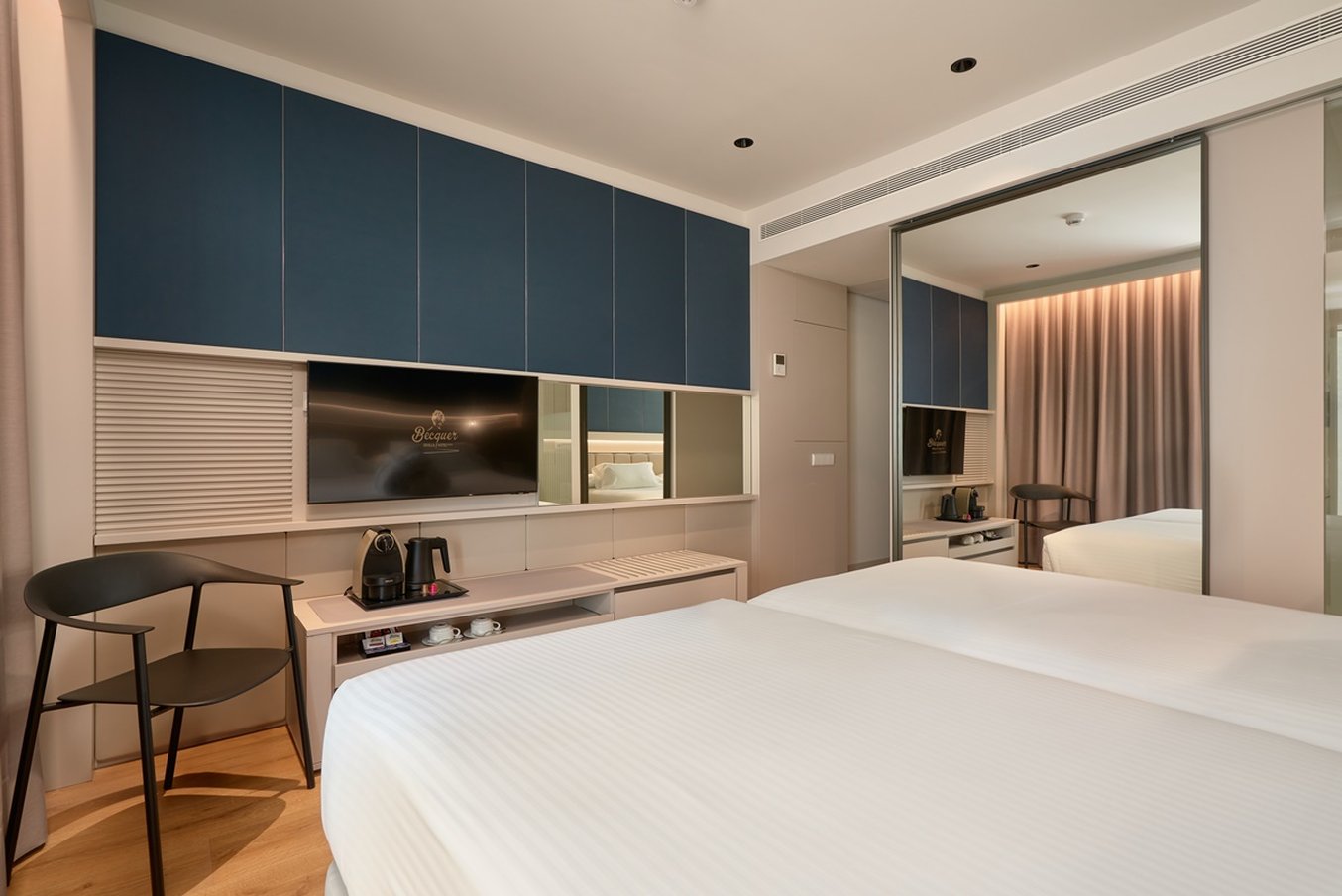Becquer Hotel 23/59