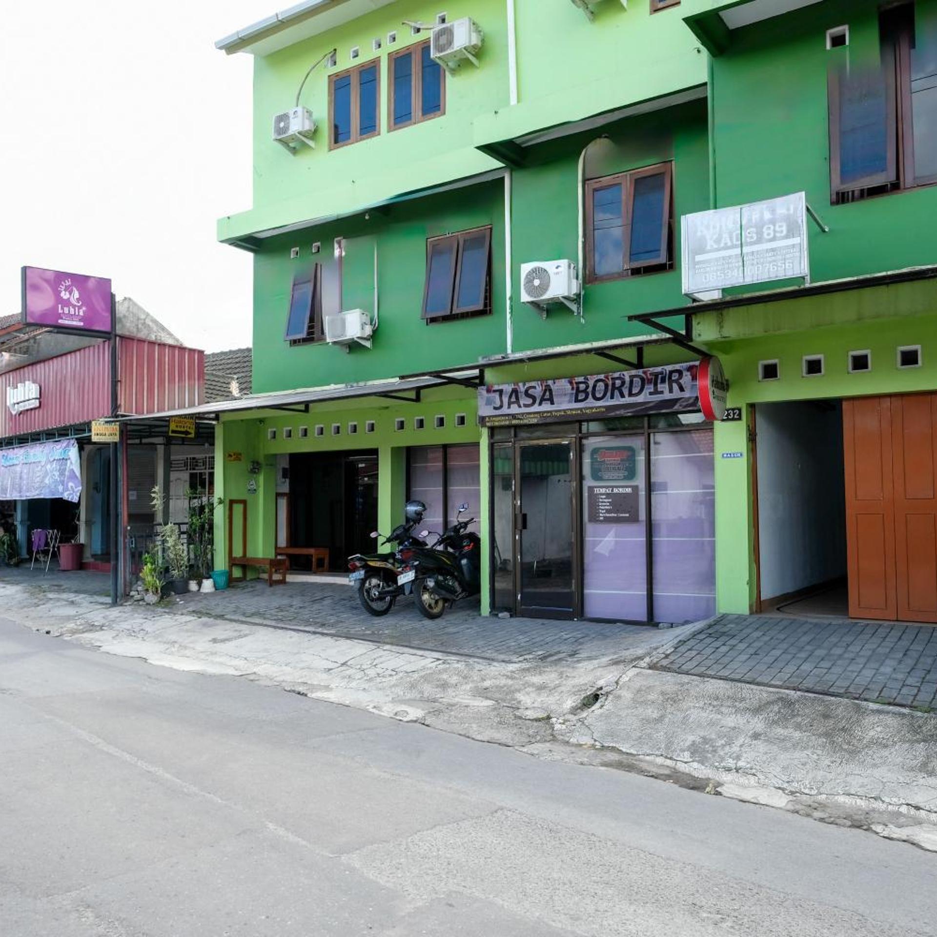 OYO 3707 Halona Guesthouse 5/50
