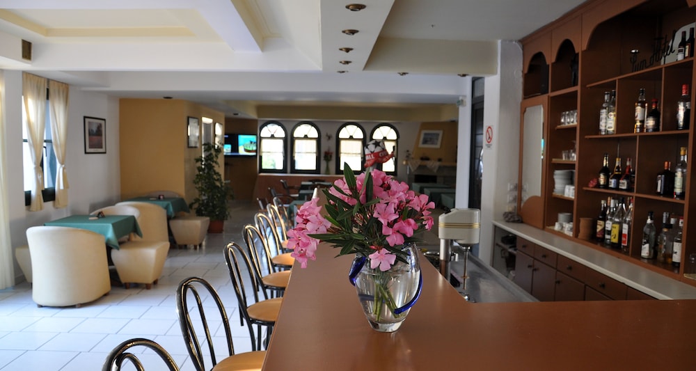 SUN HOTEL 42/55
