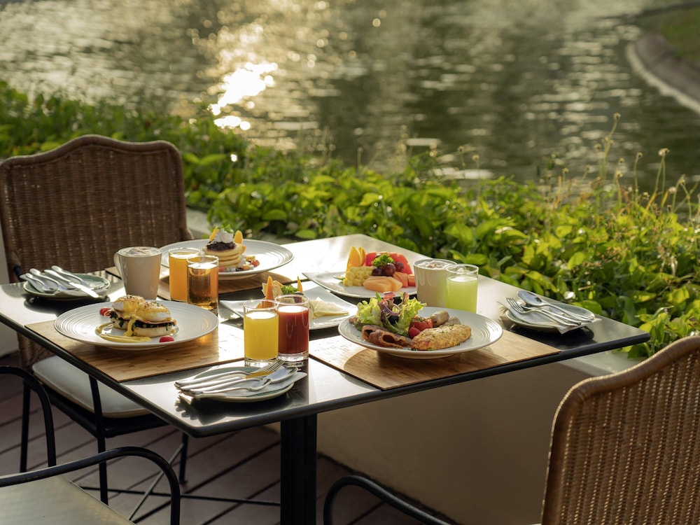 Pullman Phuket Karon Beach Resort 63/80