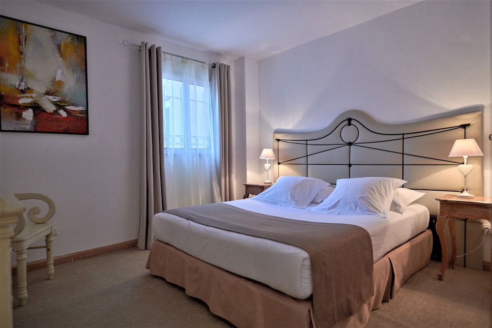 Hotel Mariana 30/69