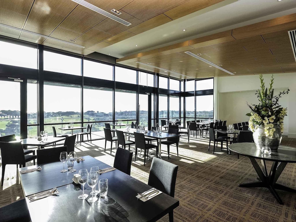 Mercure Portsea 50/67