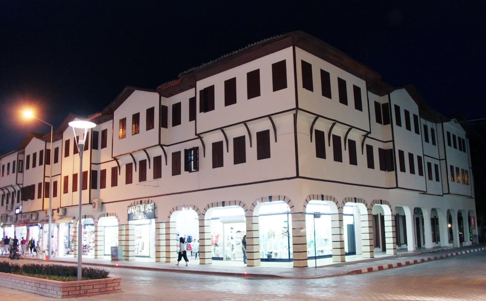 Idyros Hotel 6/50