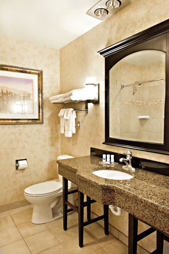 Best Western Plus Weston Inn 34/38