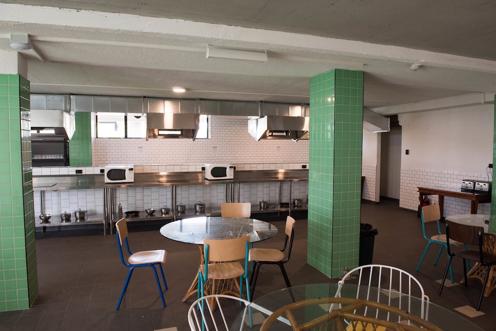 Bunk Backpackers Surfers Paradise Hostel 61/76