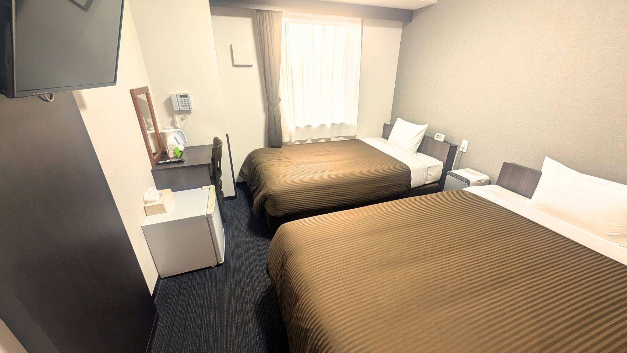 Standard, Twin Beds