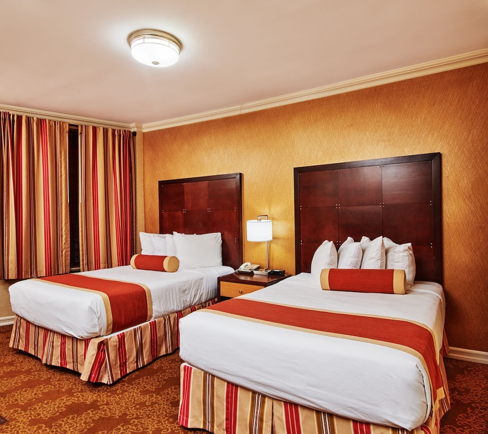 studio, 2 double beds, kitchenette