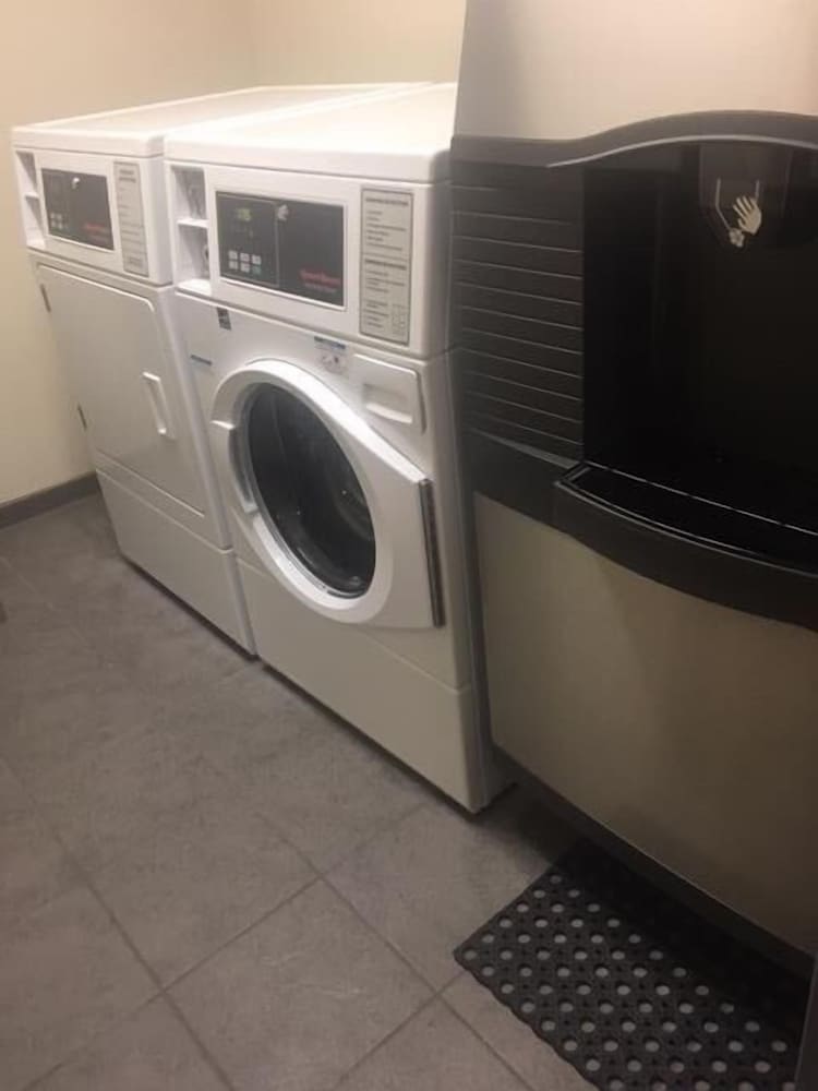 Hyatt House Anchorage 32/62