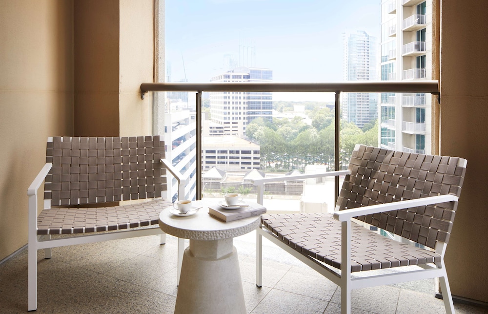 Waldorf Astoria Atlanta Buckhead 50/80