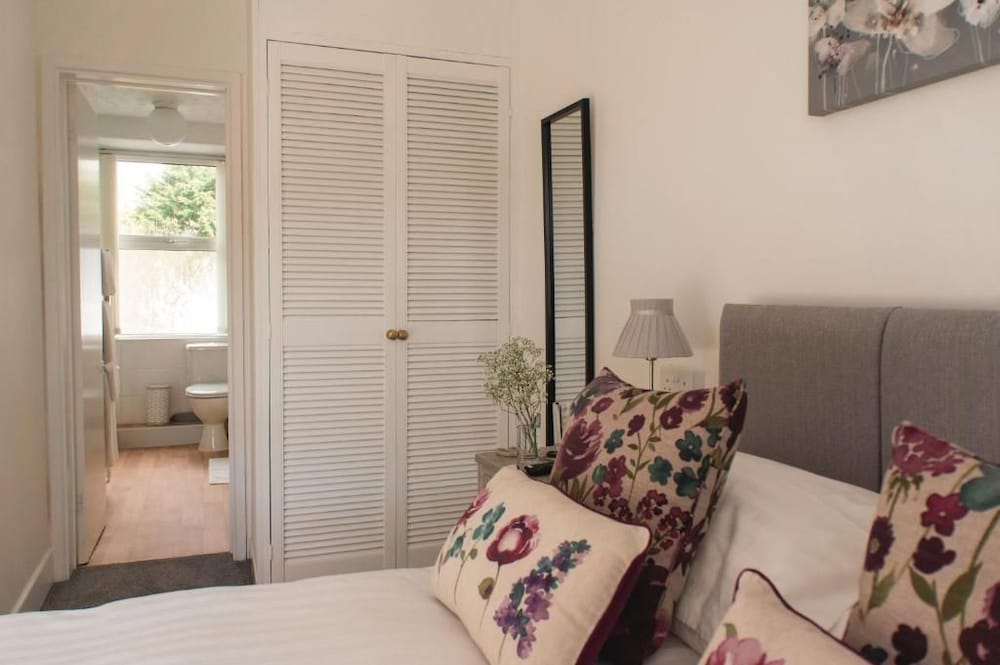 Strathallan Guest House 37/50