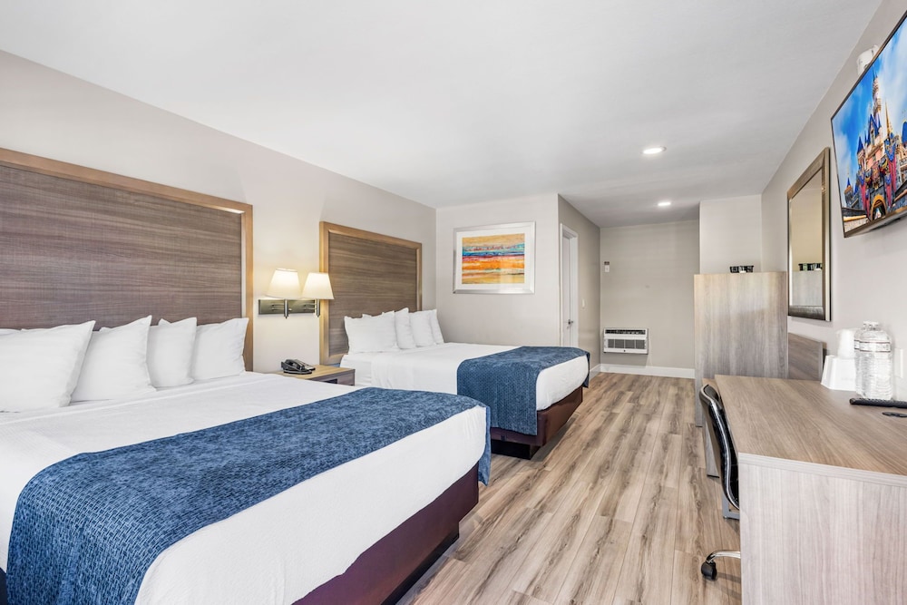 Hotel 414 Anaheim 19/66