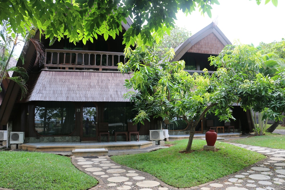 Putri Duyung Ancol Kt 12/57