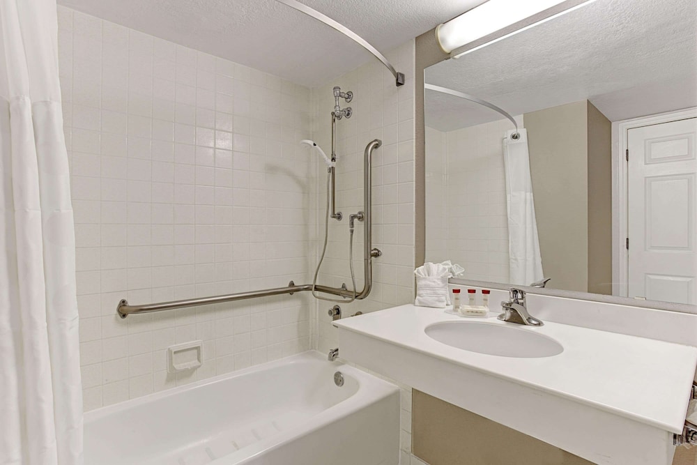Days Inn by Wyndham Tucson City Center 11/23