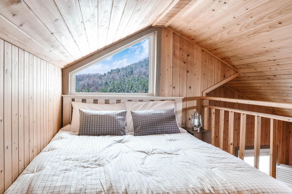 Gapyeong Alum Malu Pension 5/49
