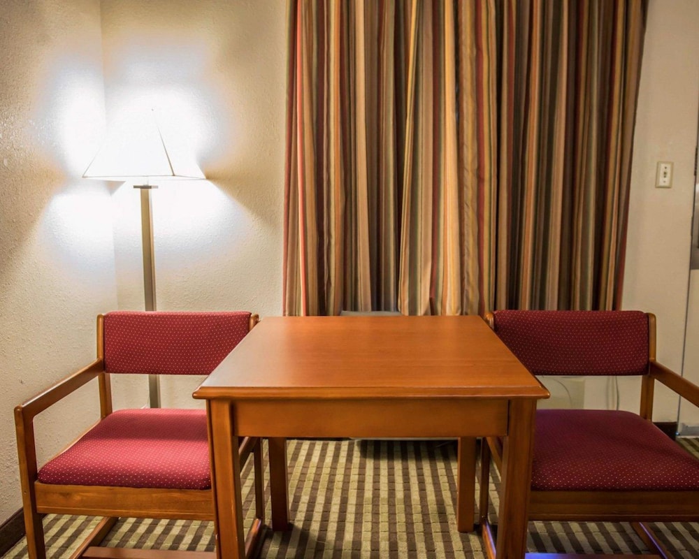 Econo Lodge Panama City St. Andrews 41/44
