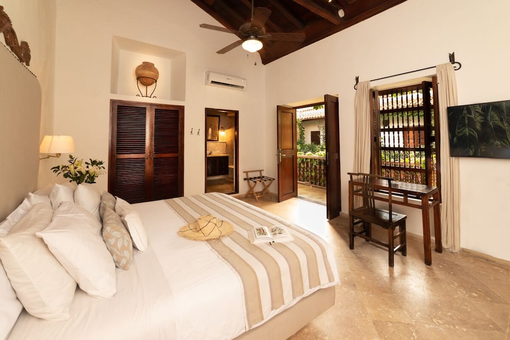 SUPERIOR, DOUBLE BED