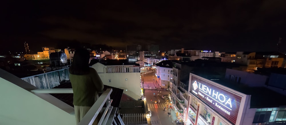 Starhill Hotel 9/54