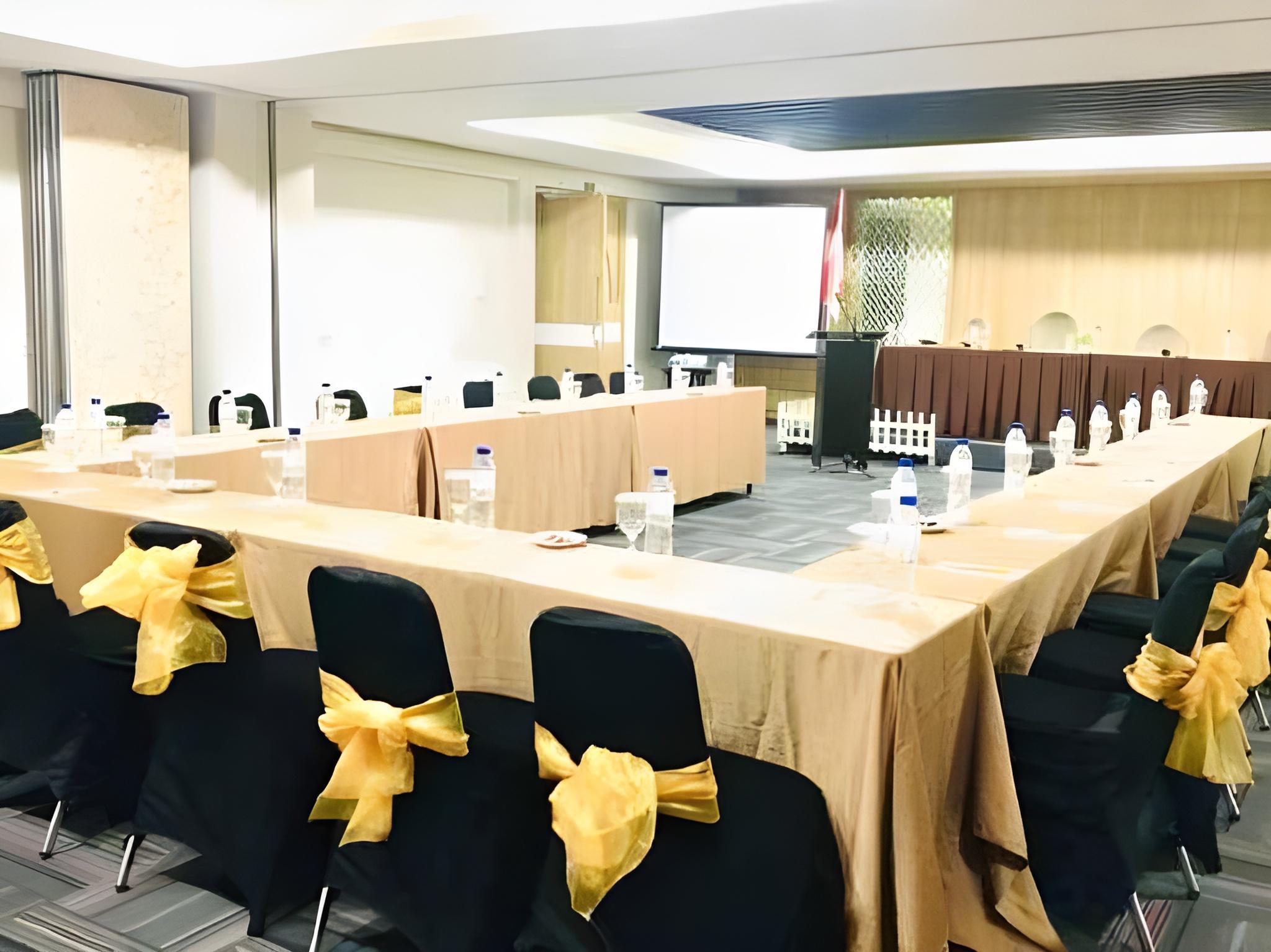 Grand Bunda Hotel Syariah Bukittinggi Powered By Archipelago 50/58