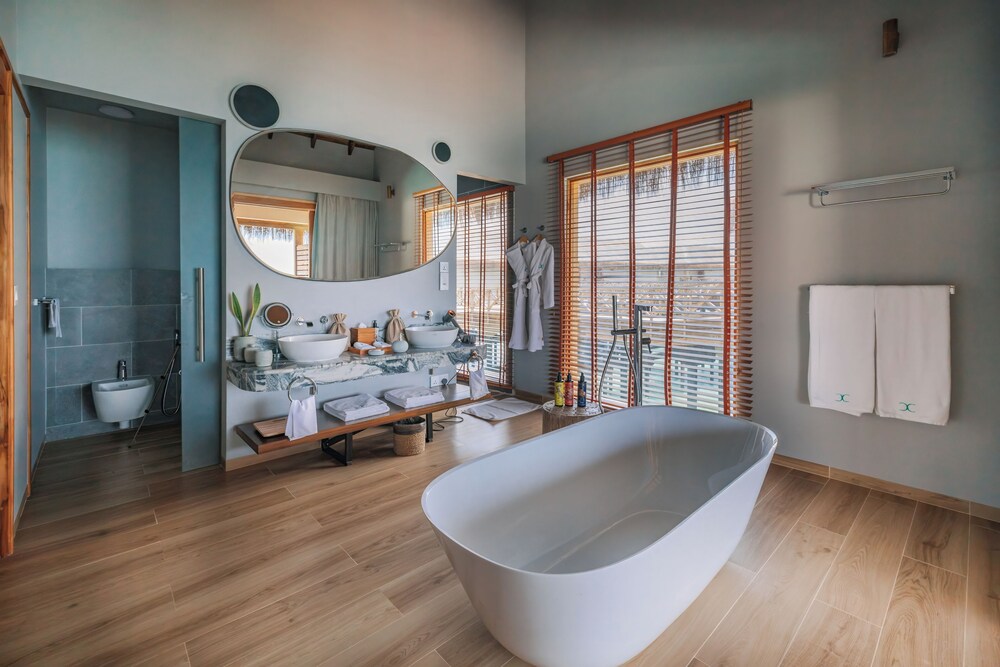 LAGOON, SUITE, PRIVATE POOL