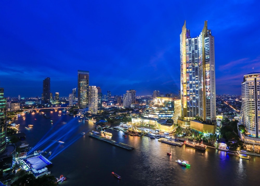 Eastin Grand Hotel Sathorn 46/50