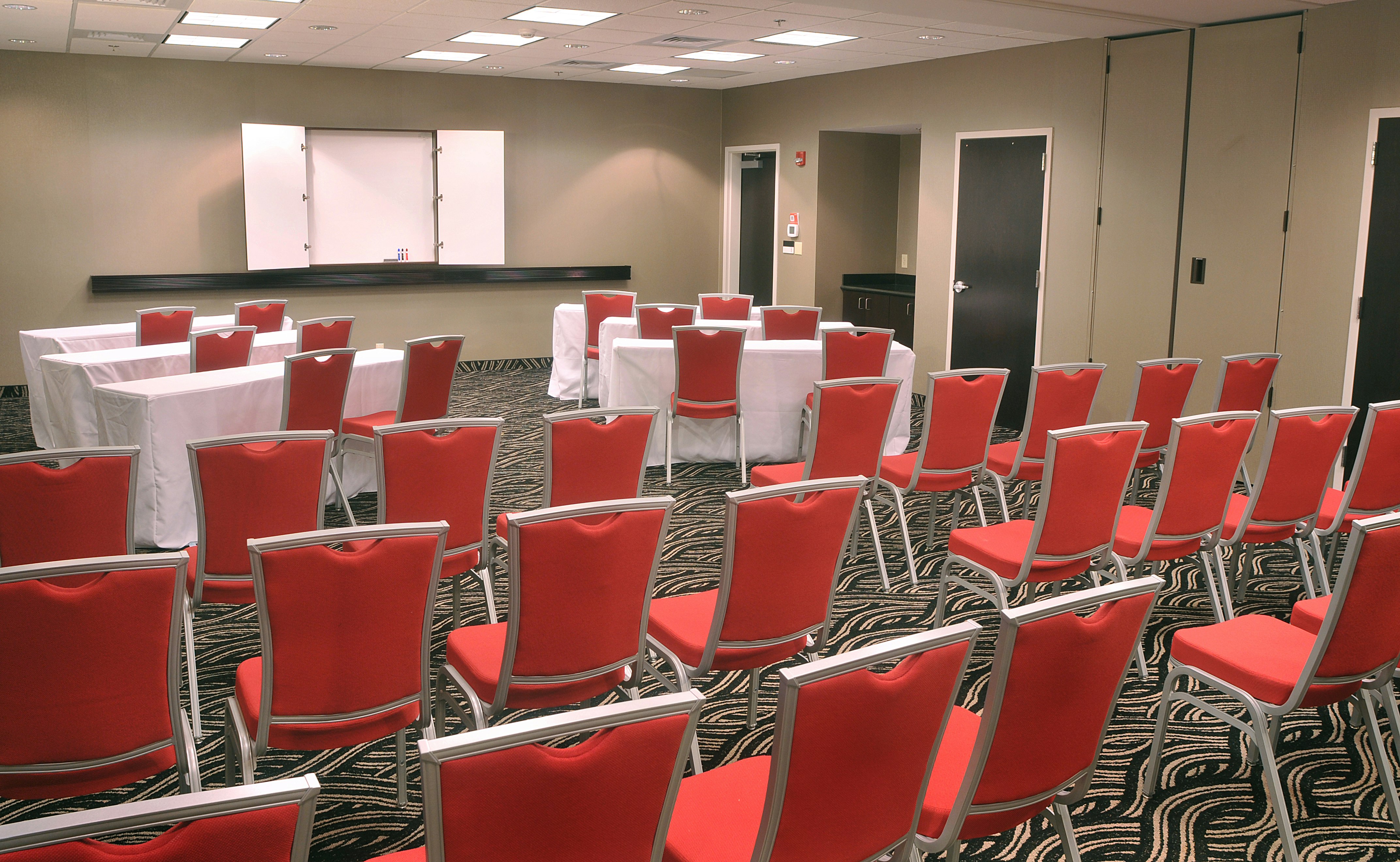Hampton Inn Birmingham Leeds 63/74