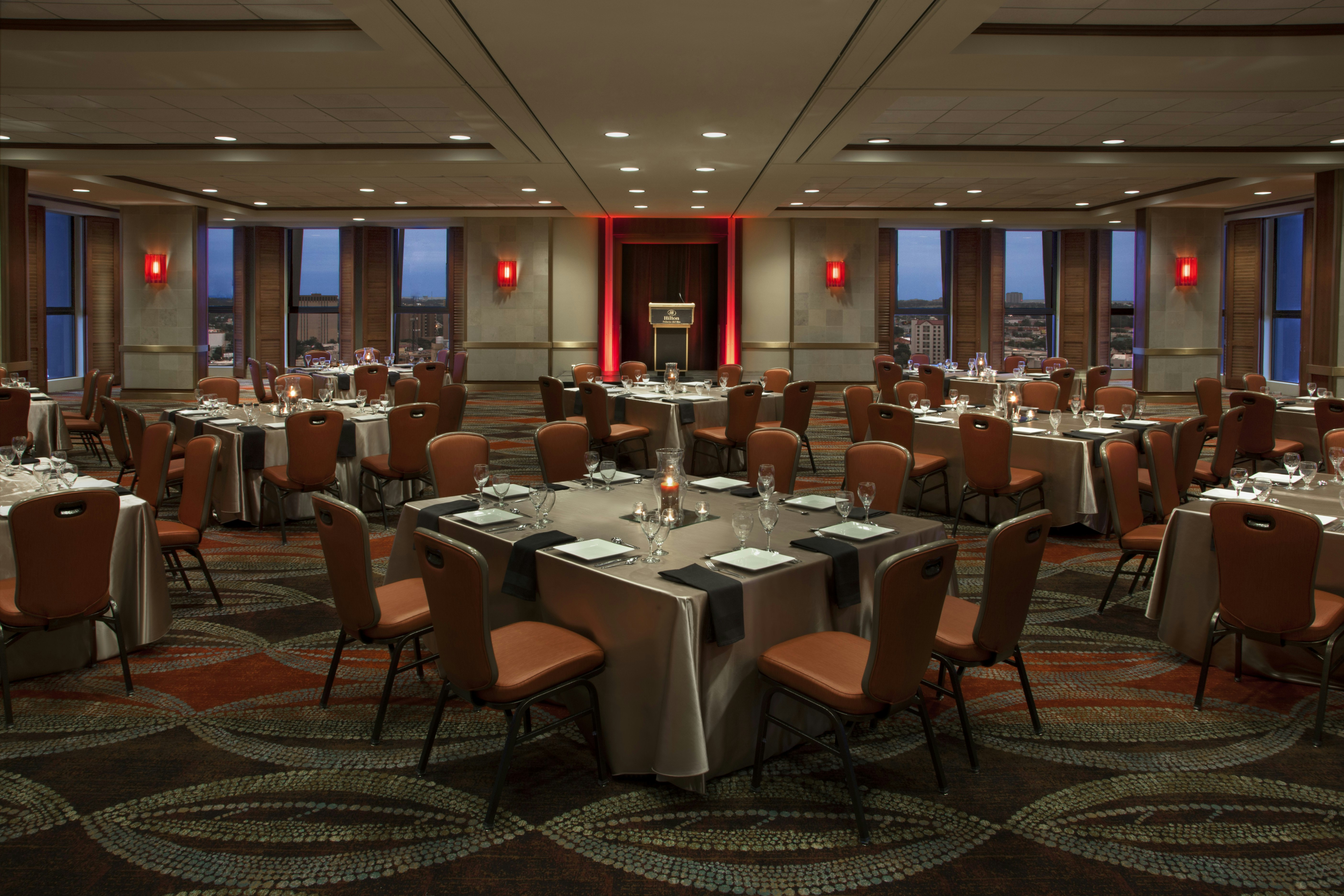 Hilton Palacio del Rio 66/79