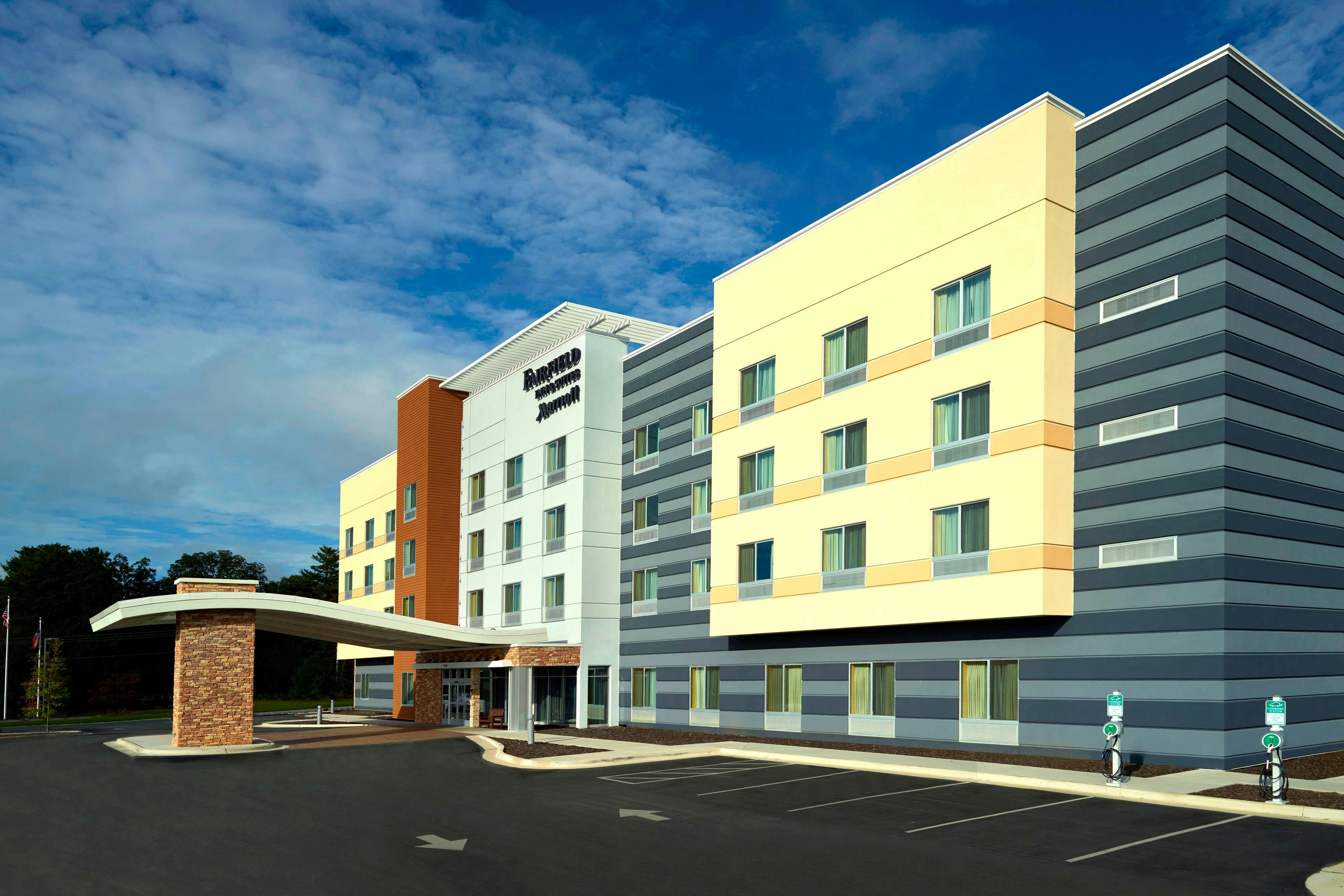Fairfield Inn And Suites By Marriott Hendersonville Flat Rock in FLAT ROCK - NC