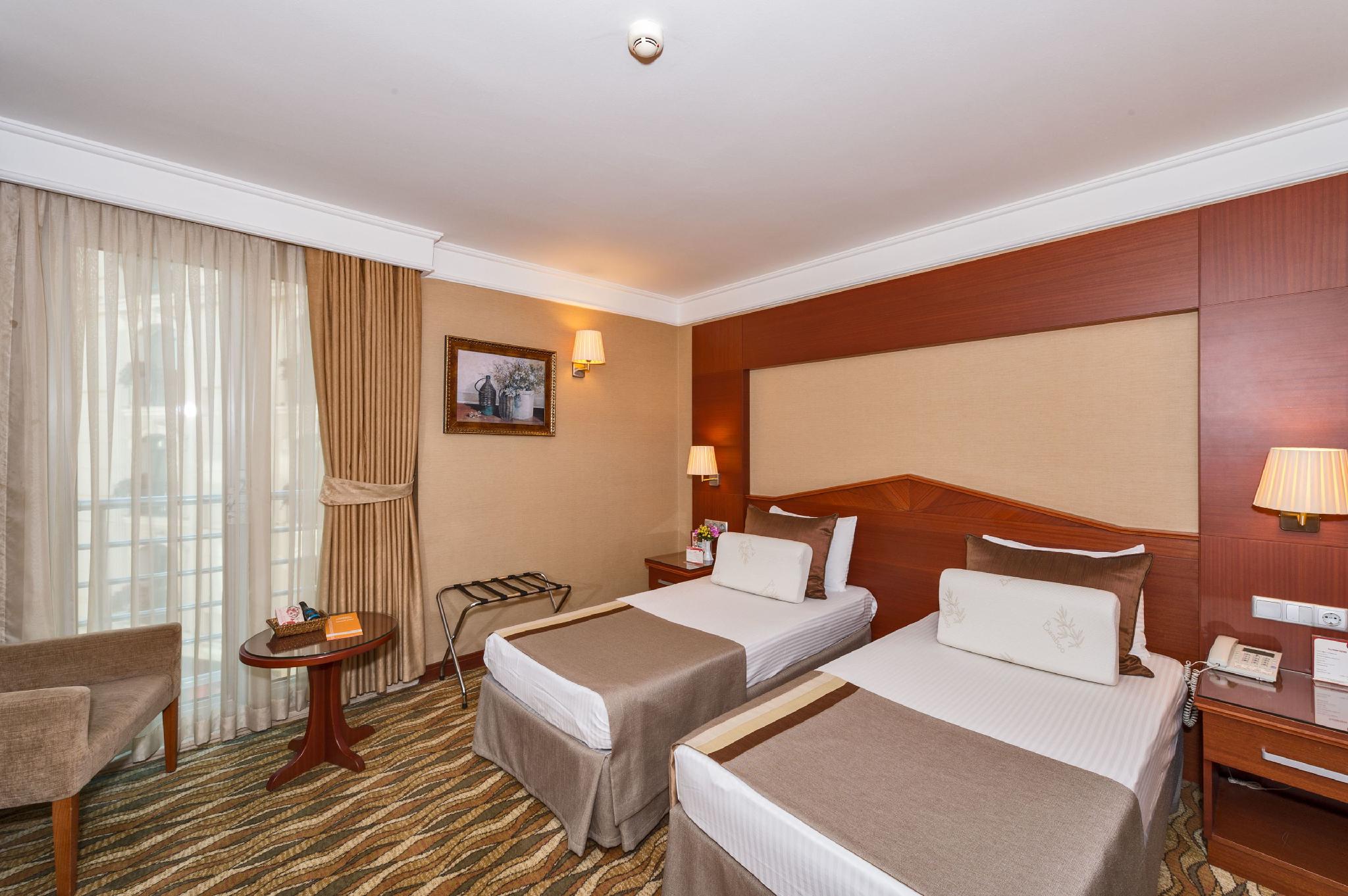 STANDARD ROOM