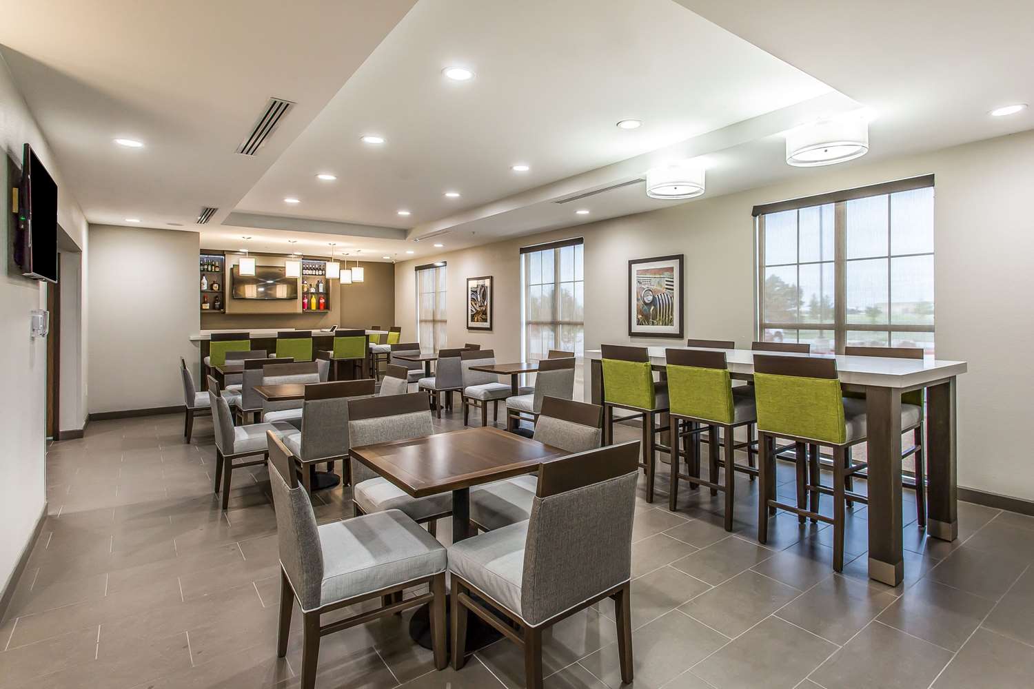 Comfort Inn & Suites Snyder 8/15