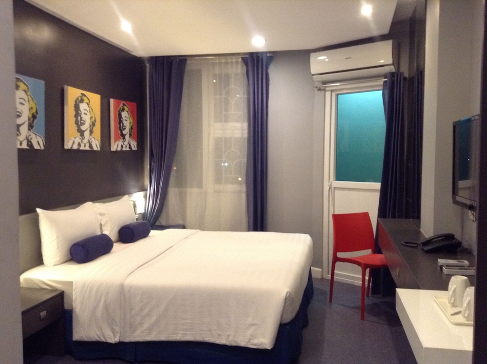 غرفة بسرير كينج، Leez Inn Malate 2/8