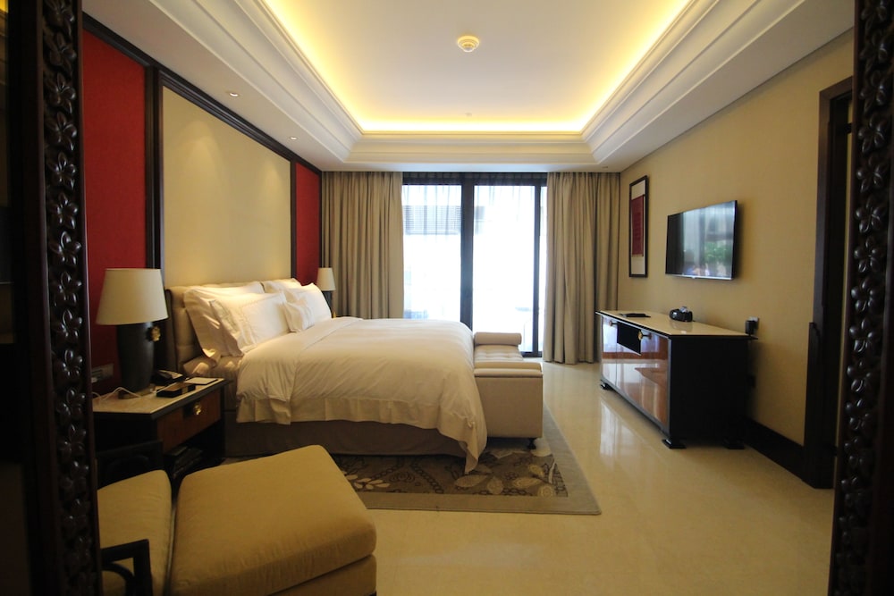 THE TRANS RESORT BALI 15/68