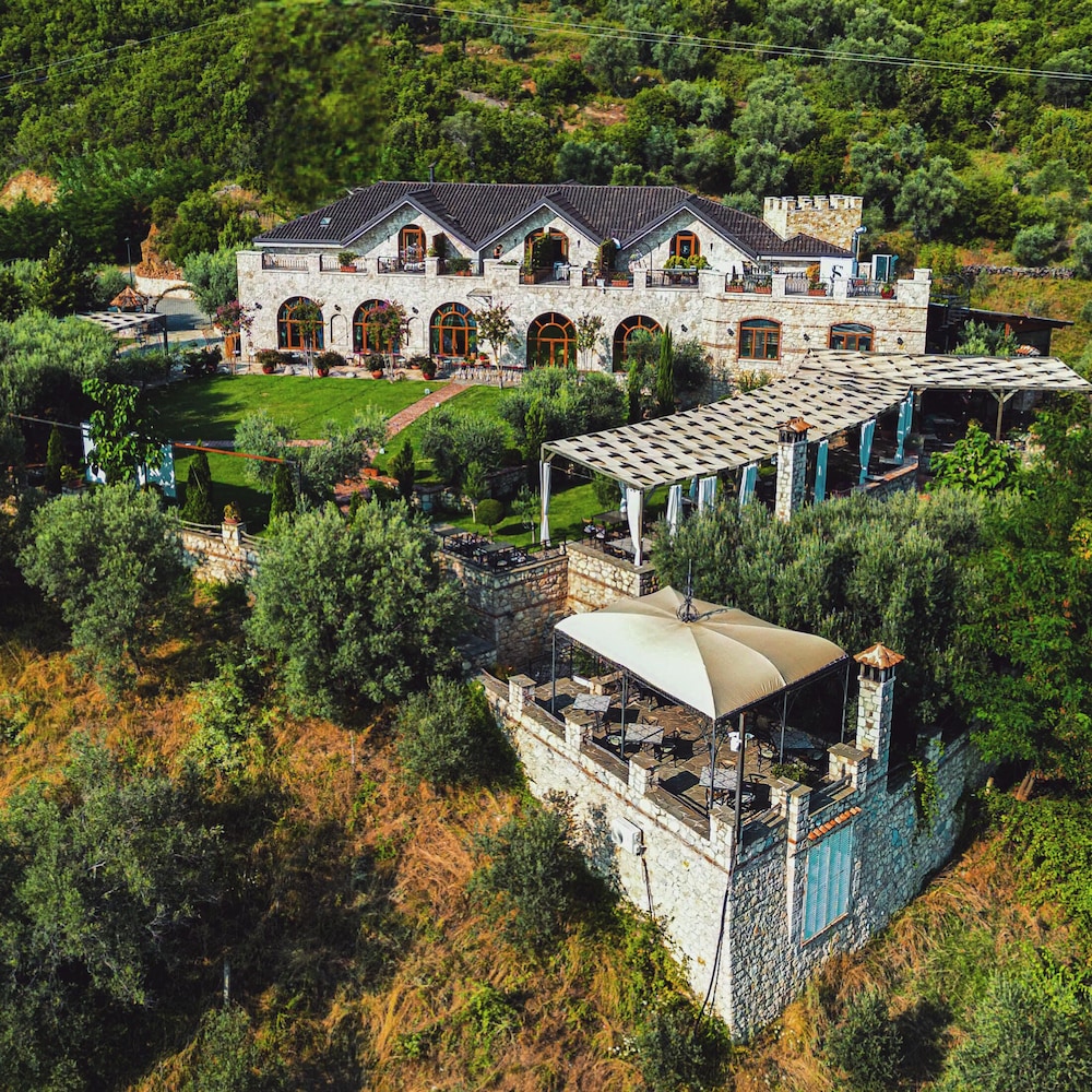 Chateau Fasel 38/41