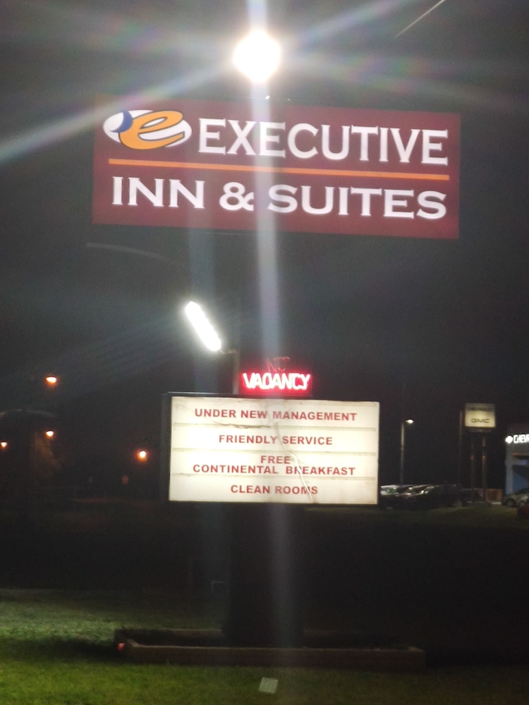 Executive Inn Hebbronville 36/43