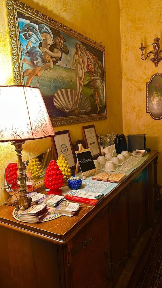 La Dolce Vita Luxury House 20/25