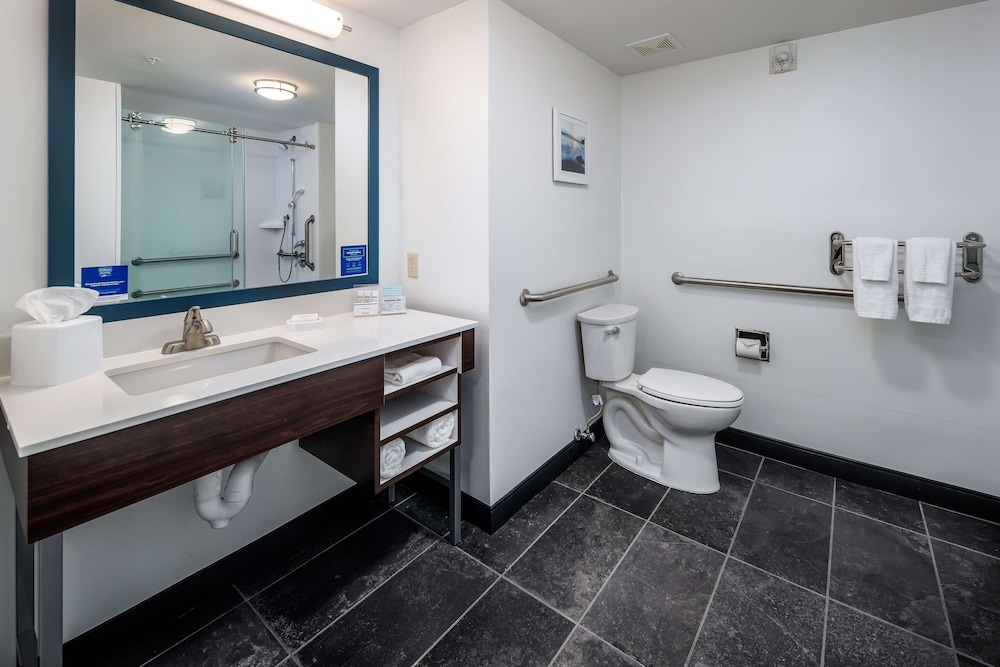 Hampton Inn and Suites Navarre 23/53