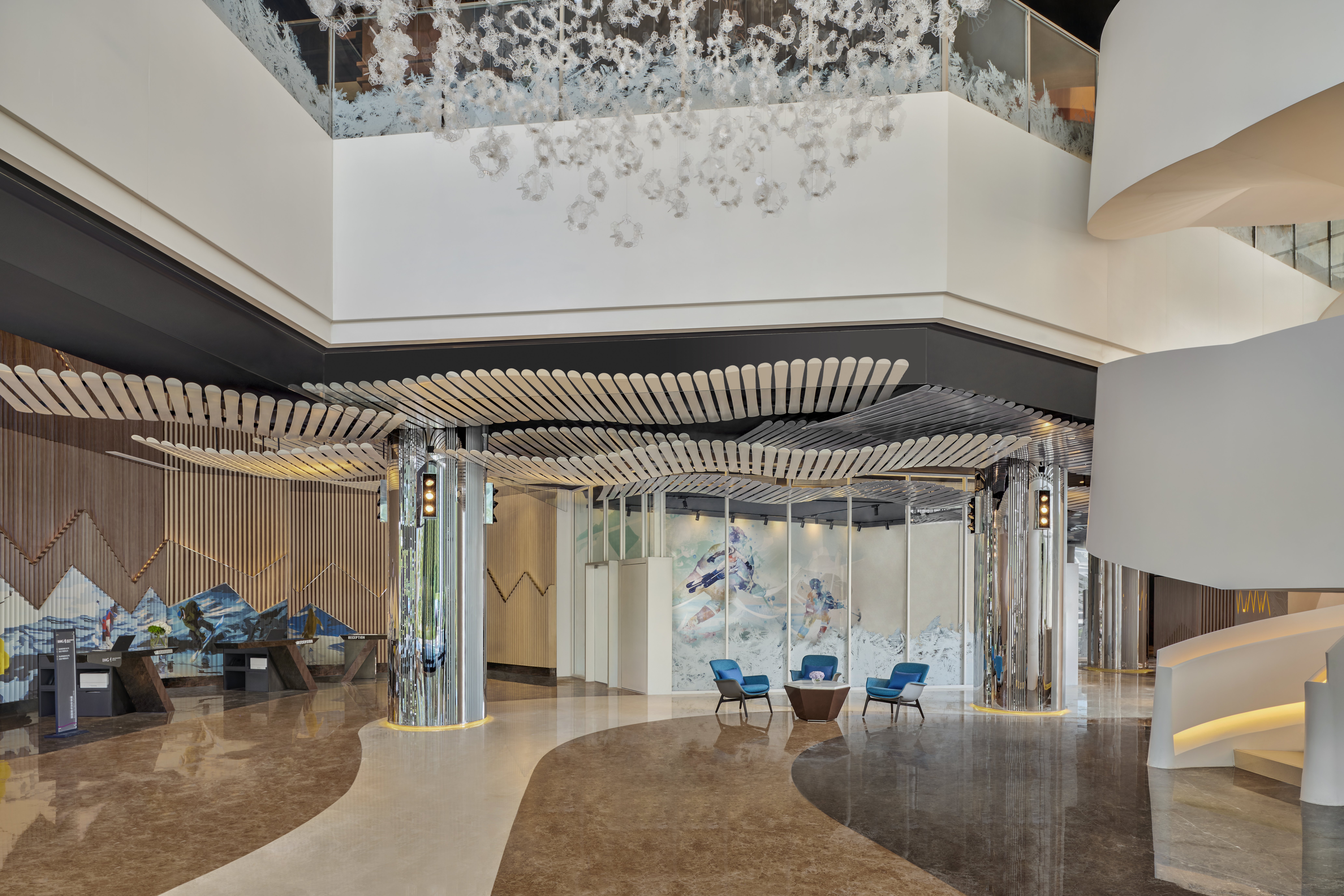 Crowne Plaza Shanghai Snow World by IHG 4/24