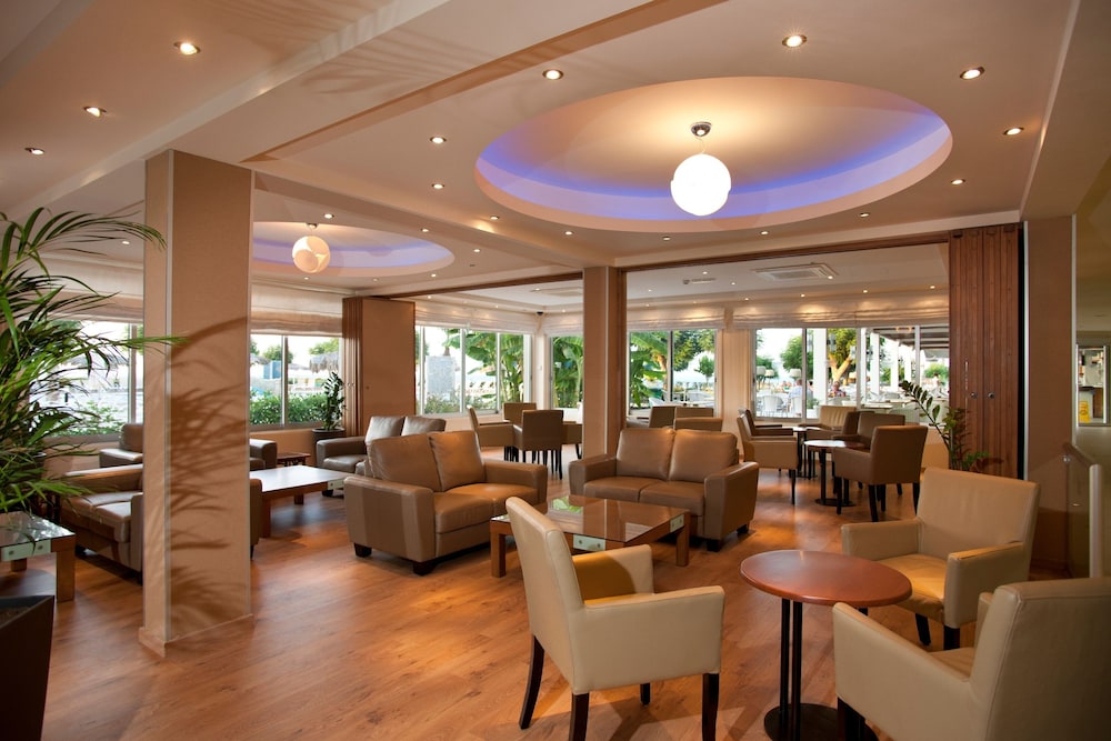 Pernera Beach Hotel 52/72