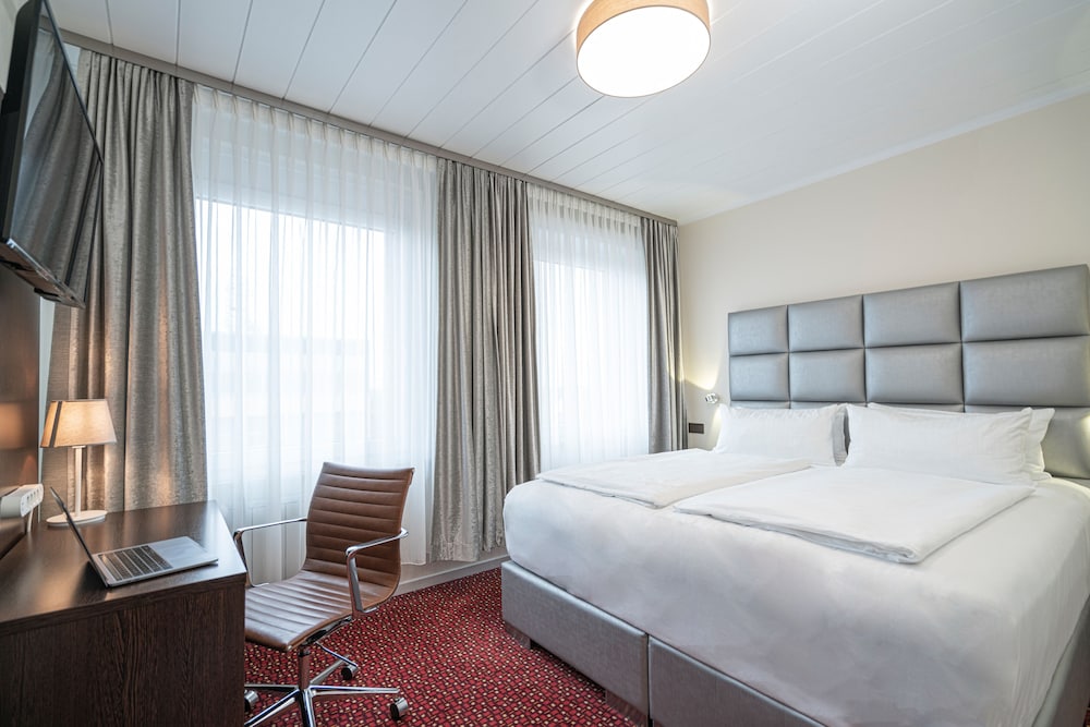 SUPERIOR, DOUBLE BED