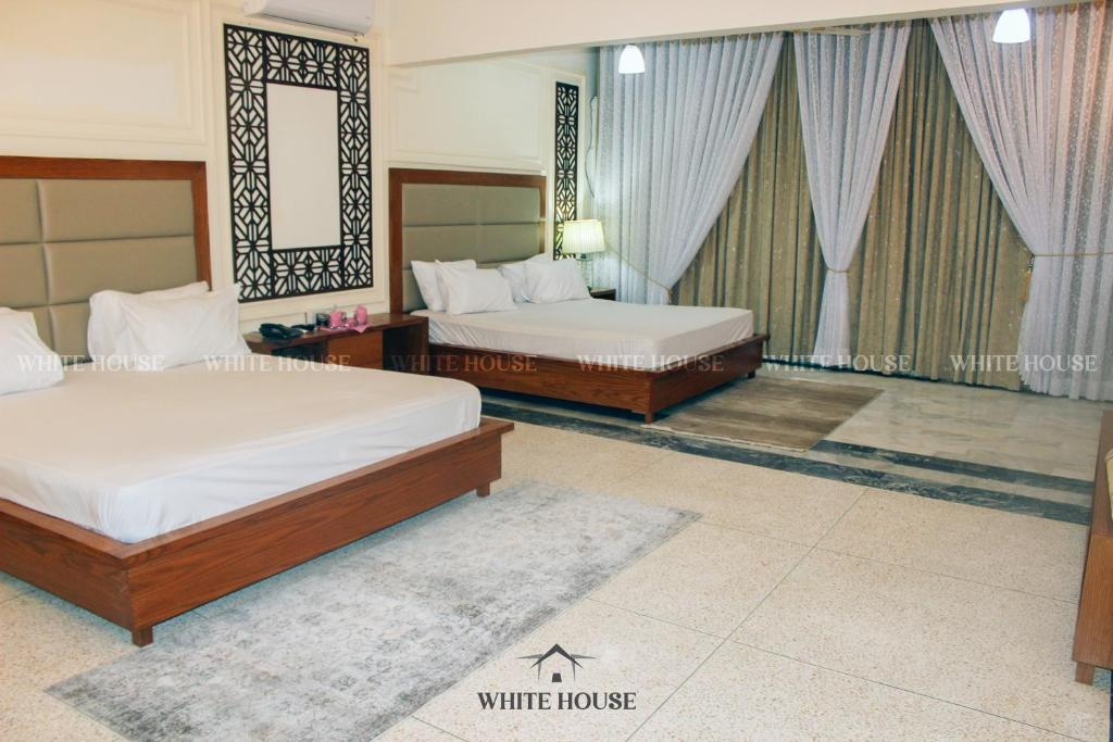White House Karachi 28/48